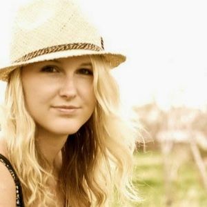 Meet your Posher, Kaitlin